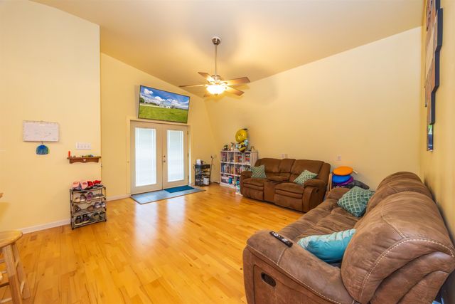 339 Adams St, Raceland, LA 70394