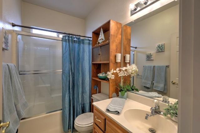 3732 Incline Way, Riverbank, CA 95367