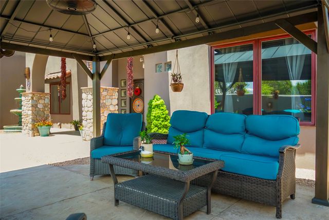 11 Vista Lagunitas, Santa Fe, NM 87507