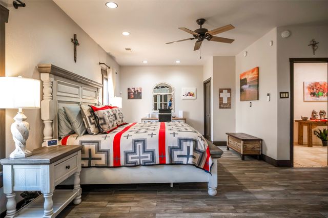 11 Vista Lagunitas, Santa Fe, NM 87507