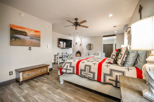 11 Vista Lagunitas, Santa Fe, NM 87507