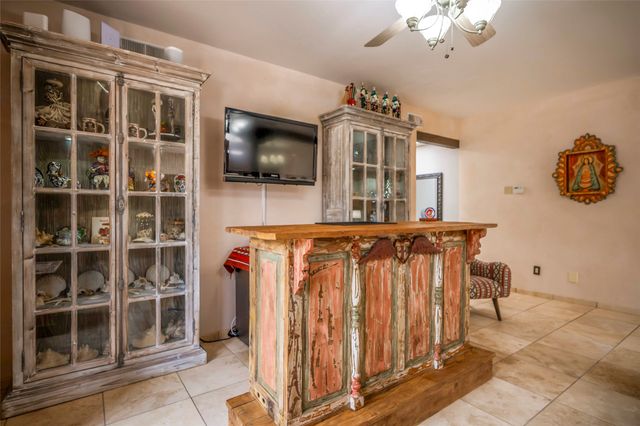 11 Vista Lagunitas, Santa Fe, NM 87507