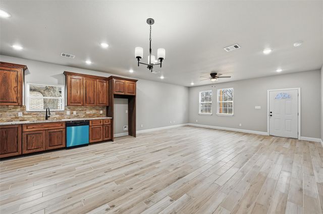 308 Lewis Street, Cleburne, TX 76031