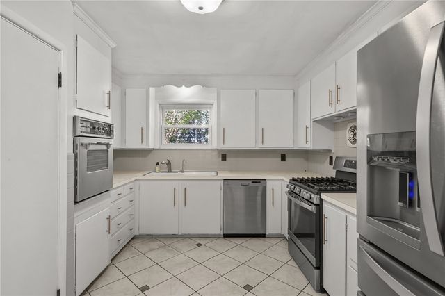 150 Ridge Street, Pawtucket, RI 02860