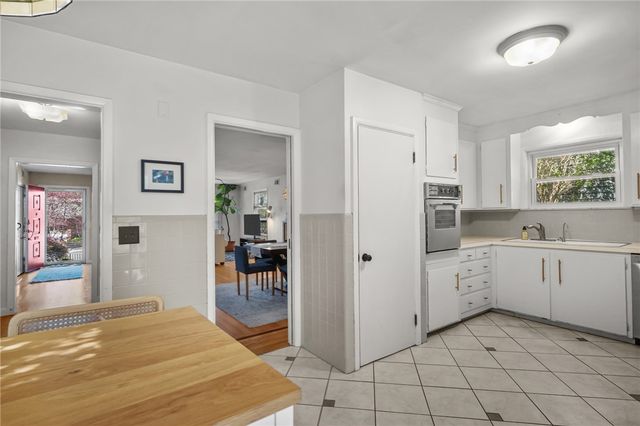 150 Ridge Street, Pawtucket, RI 02860