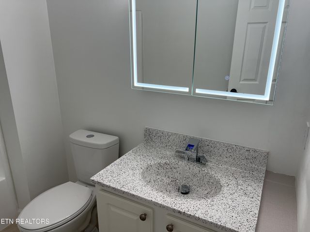 1884 Elmhurst Way, Knoxville, TN 37923