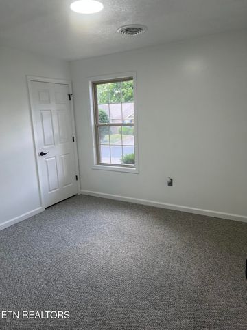 1884 Elmhurst Way, Knoxville, TN 37923
