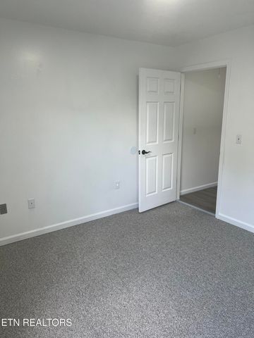 1884 Elmhurst Way, Knoxville, TN 37923