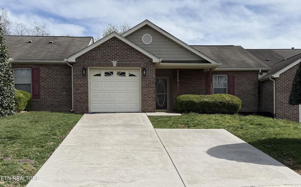 1884 Elmhurst Way, Knoxville, TN 37923