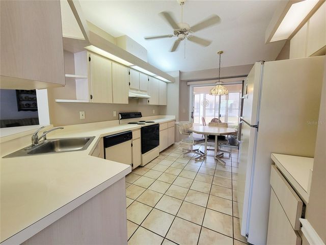8090 SW 116TH LOOP, Ocala, FL 34481