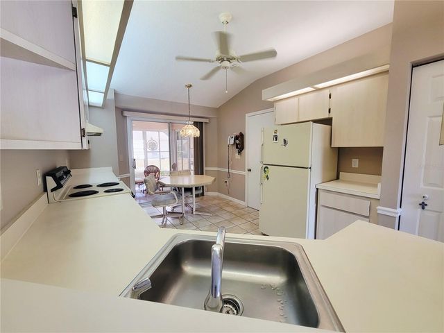 8090 SW 116TH LOOP, Ocala, FL 34481