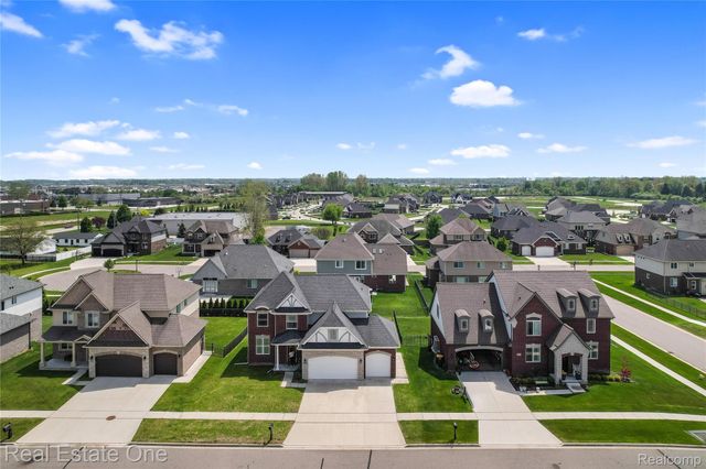 26608 Fountain View Boulevard, Chesterfield Township, MI 48051