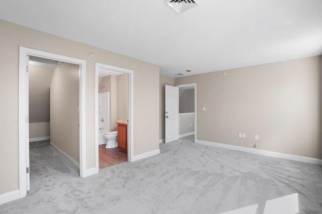 205 Villager Road, Chester, NH 03036