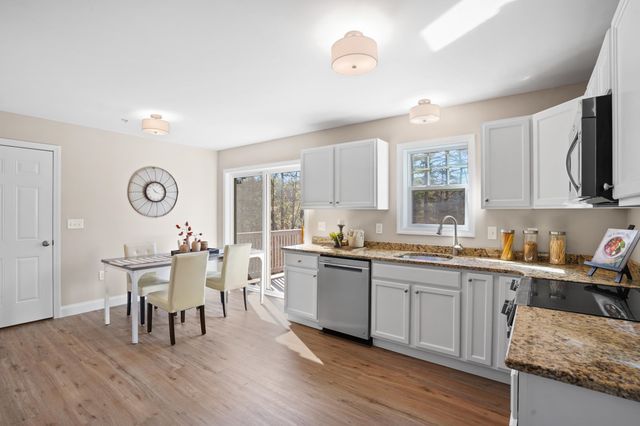 205 Villager Road, Chester, NH 03036