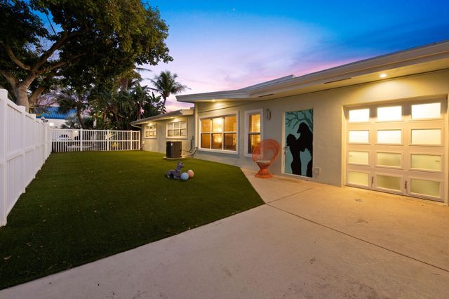 2675 NE 24th Street, Lighthouse Point, FL 33064