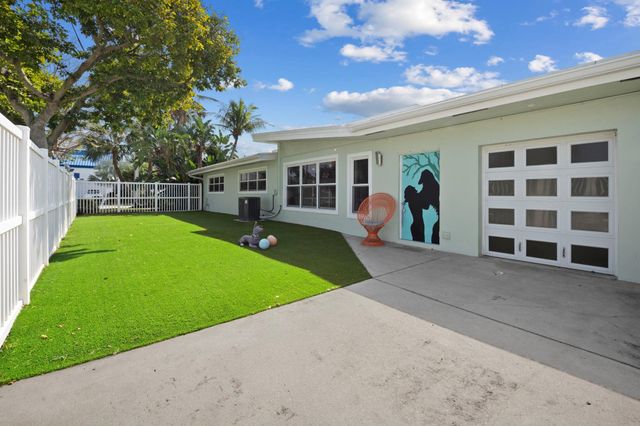 2675 NE 24th Street, Lighthouse Point, FL 33064