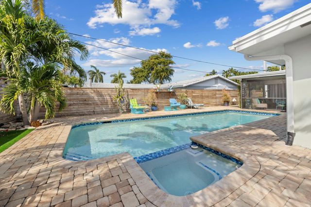 2675 NE 24th Street, Lighthouse Point, FL 33064