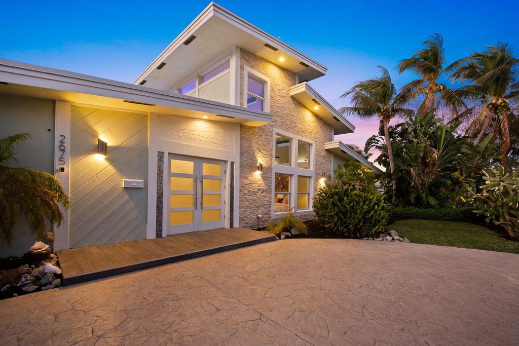 2675 NE 24th Street, Lighthouse Point, FL 33064