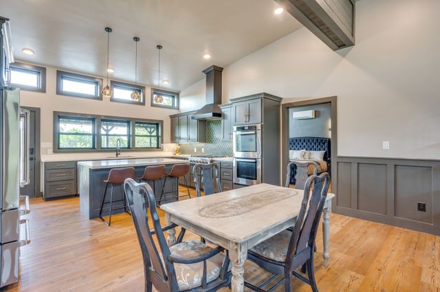 8512 Hilltop Drive, Cleburne, TX 76033