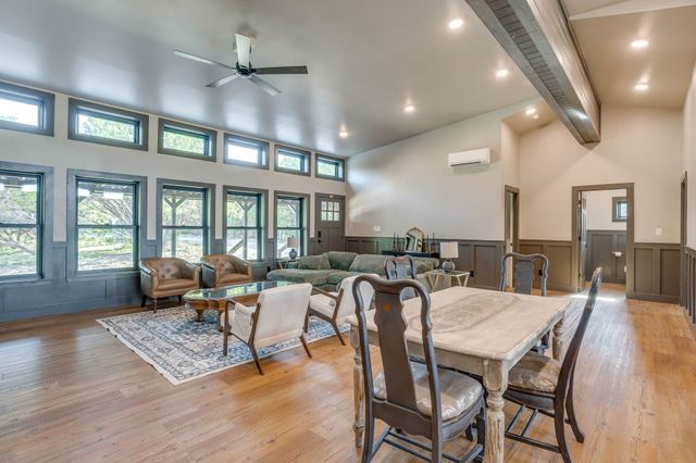 8512 Hilltop Drive, Cleburne, TX 76033