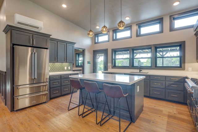8512 Hilltop Drive, Cleburne, TX 76033