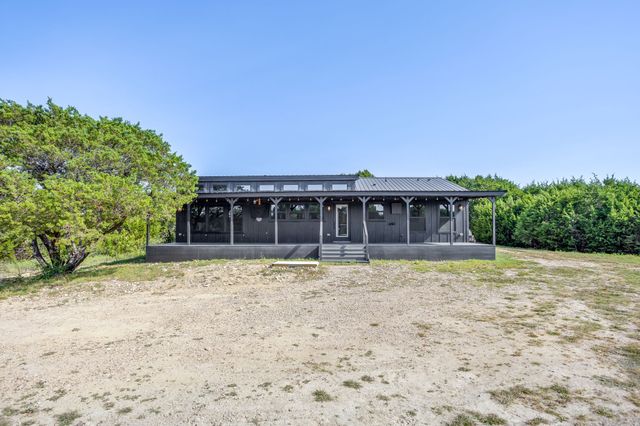 8512 Hilltop Drive, Cleburne, TX 76033