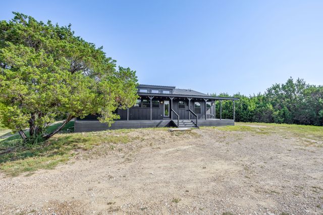 8512 Hilltop Drive, Cleburne, TX 76033