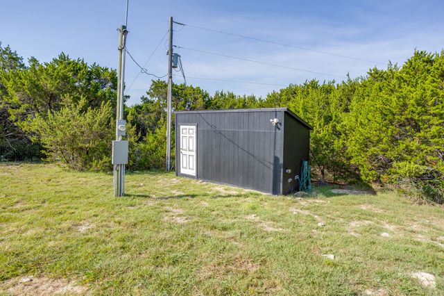 8512 Hilltop Drive, Cleburne, TX 76033