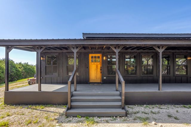8512 Hilltop Drive, Cleburne, TX 76033