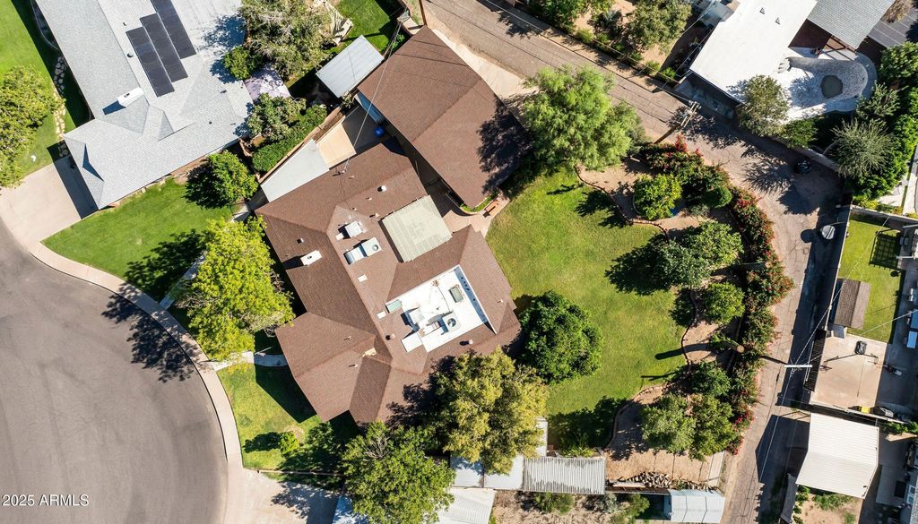 2047 W CAMBRIDGE Avenue, Phoenix, AZ 85009 — photo 2