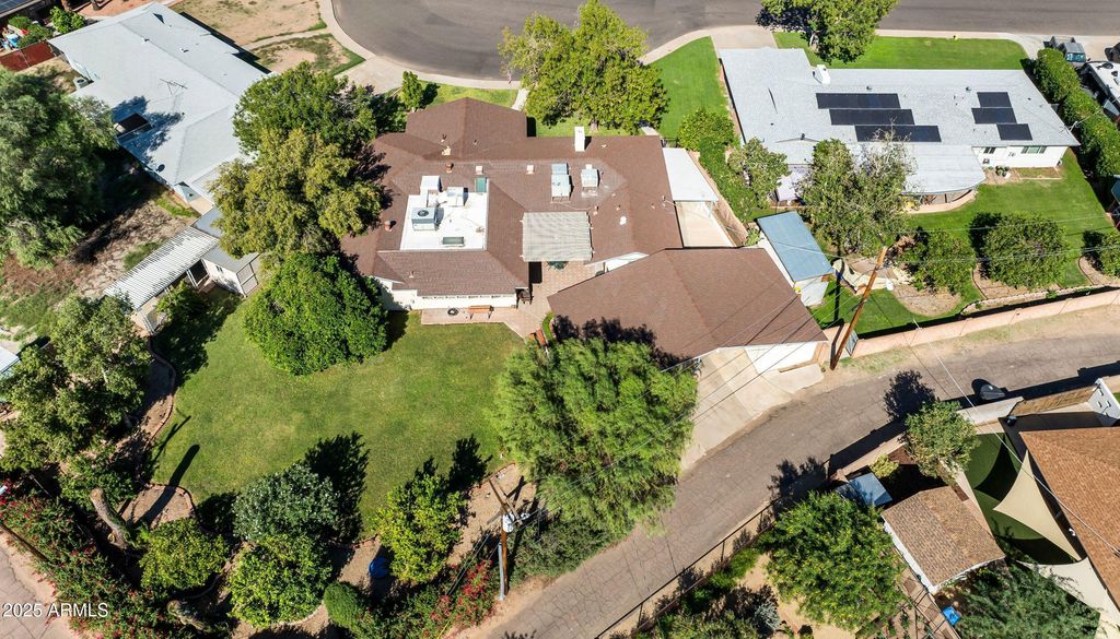 2047 W CAMBRIDGE Avenue, Phoenix, AZ 85009 — photo 3
