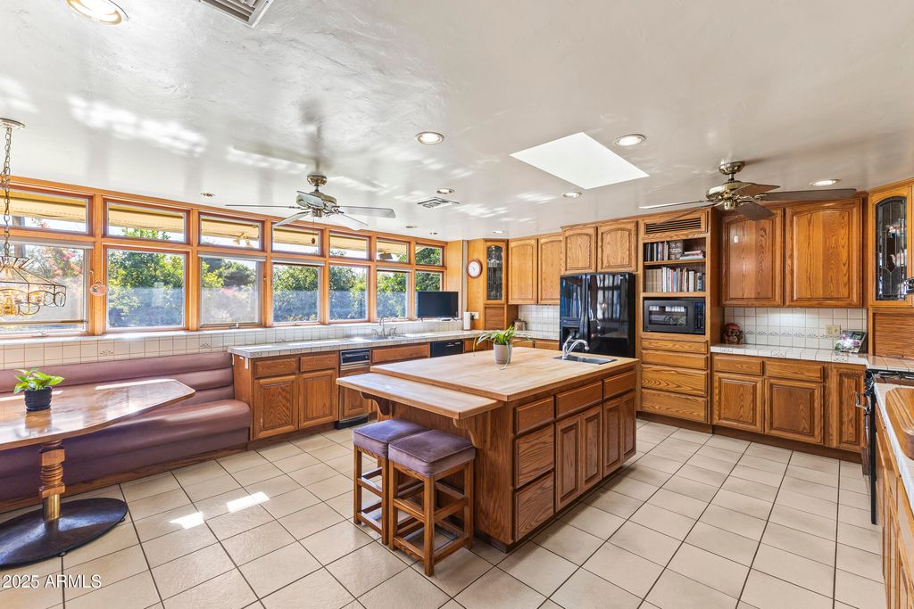 2047 W CAMBRIDGE Avenue, Phoenix, AZ 85009 — photo 5