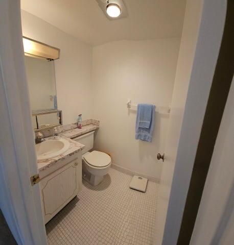 300 Village Green Circle S 209, Palm Springs, FL 33461