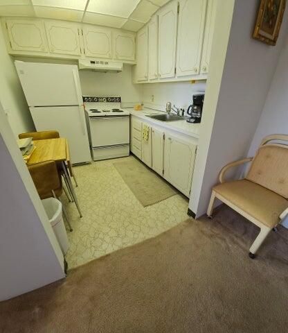 300 Village Green Circle S 209, Palm Springs, FL 33461