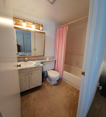 300 Village Green Circle S 209, Palm Springs, FL 33461