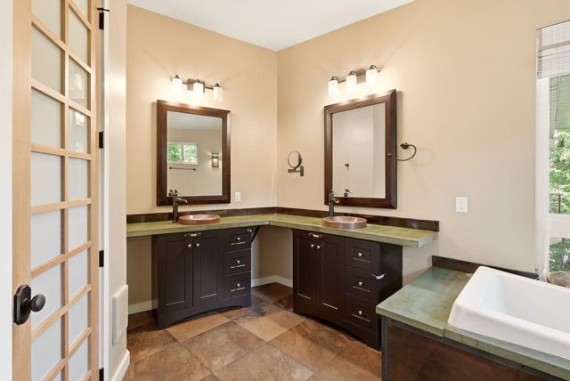 1517 E 19th Ave, Spokane, WA 99203