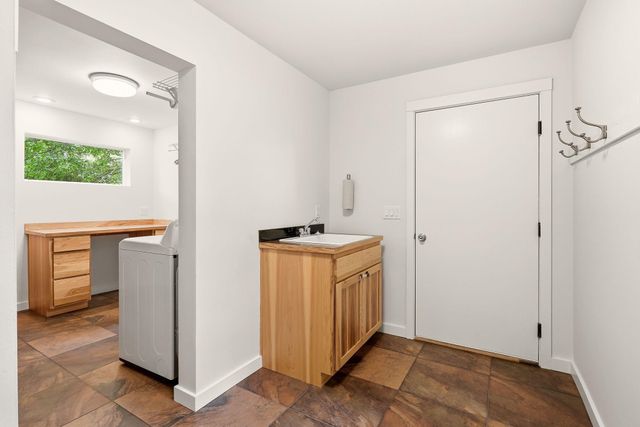 1517 E 19th Ave, Spokane, WA 99203