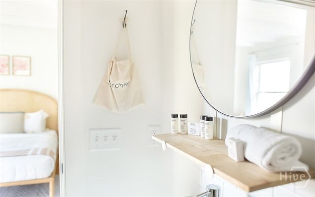 1 E Gordon Street 5, Savannah, GA 31401