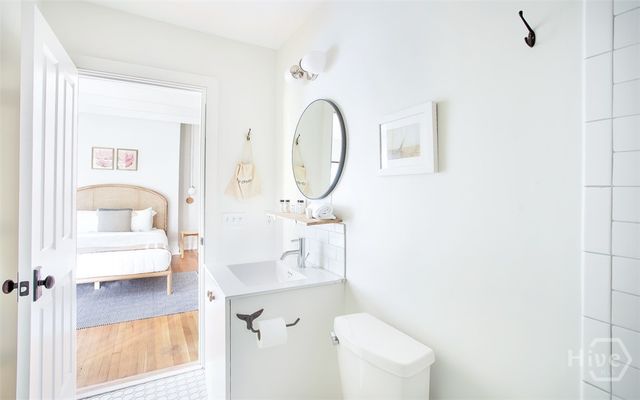 1 E Gordon Street 5, Savannah, GA 31401