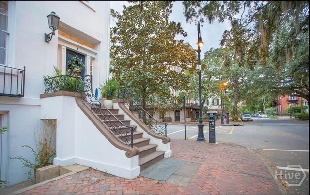 1 E Gordon Street 5, Savannah, GA 31401