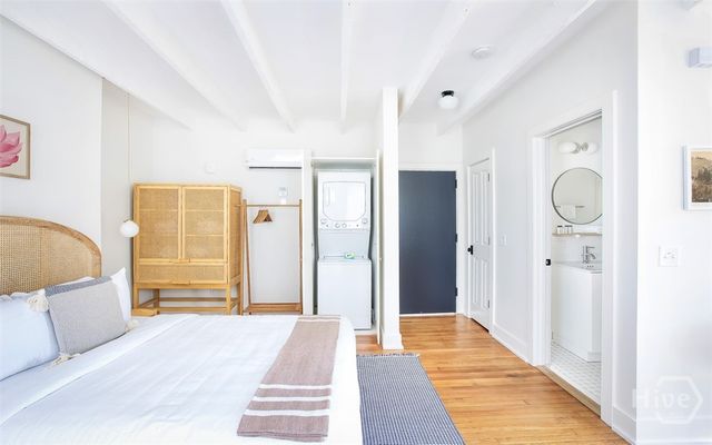 1 E Gordon Street 5, Savannah, GA 31401