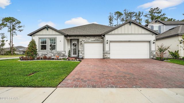 2137 Divot Drive, Daytona Beach, FL 32124