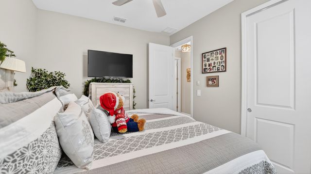 2137 Divot Drive, Daytona Beach, FL 32124