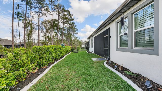 2137 Divot Drive, Daytona Beach, FL 32124