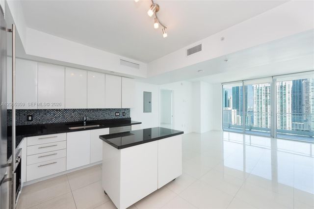 92 SW 3rd Street 2812, Miami, FL 33130