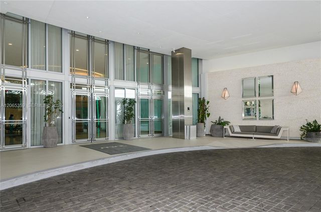 92 SW 3rd Street 2812, Miami, FL 33130