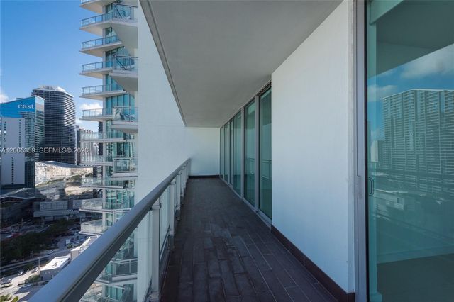 92 SW 3rd Street 2812, Miami, FL 33130