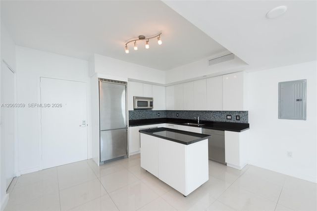 92 SW 3rd Street 2812, Miami, FL 33130