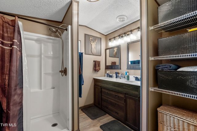 1565 Delta Valley Road, Greeneville, TN 37745