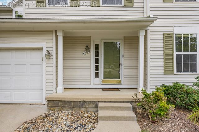 47258 Scarlet Drive N, Novi, MI 48374
